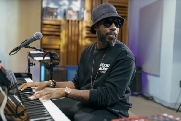 CORY HENRY 33